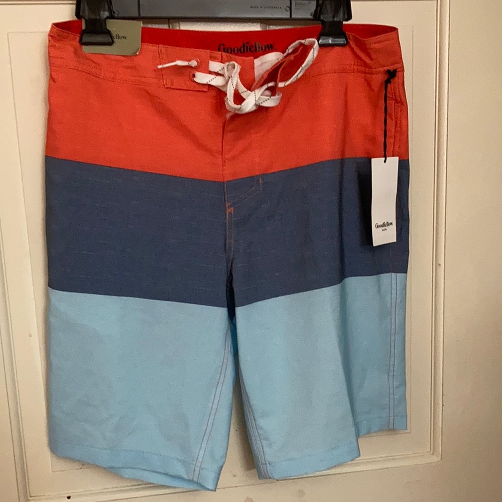 Men’s swim trunks